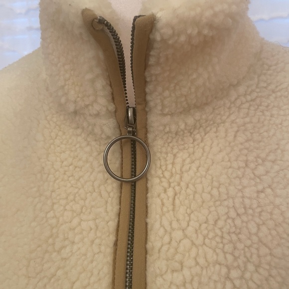 URBAN OUTFITTERS - NWOT Wool Like Jacket with Front Zipper Closure, Size Small - Picture 5 of 9